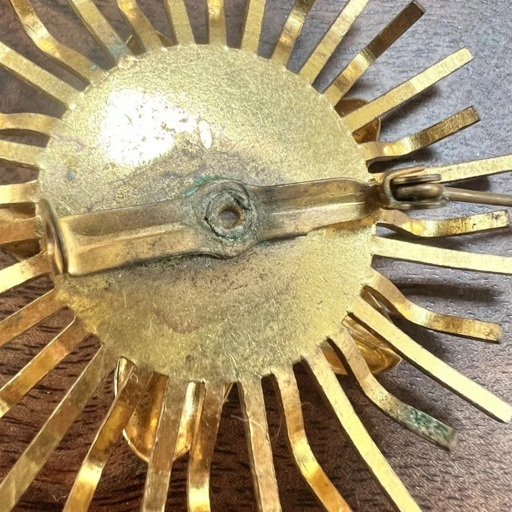 Atomic 1950s Sunburst Flower Brooch Gold Tone‎ Coral Rose